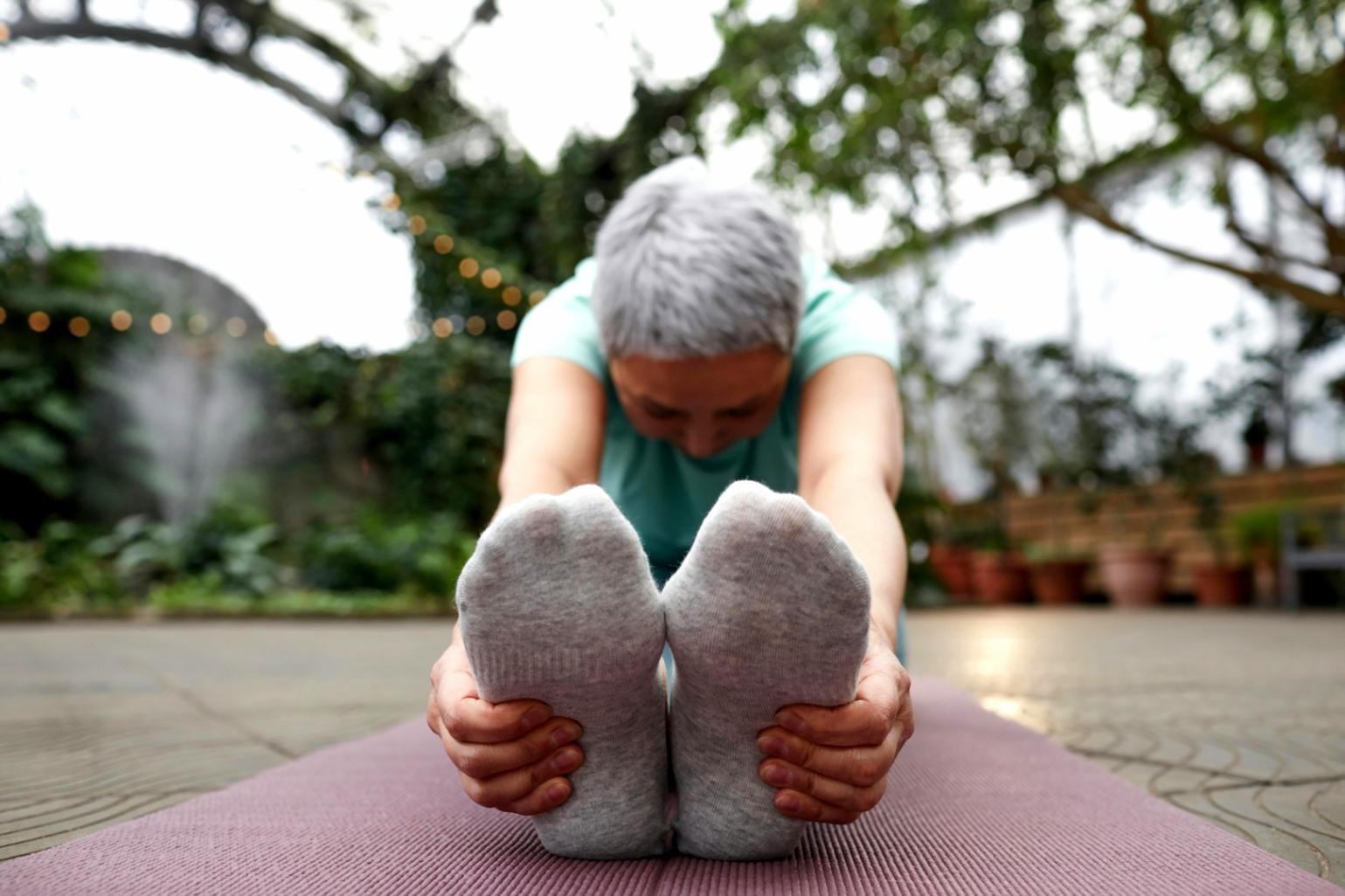Teilnehmer bei fortgeschrittener Kraftübung